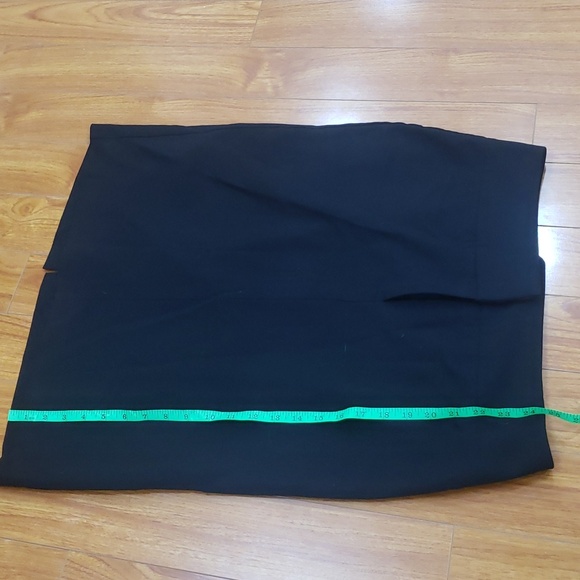 Skirt Size 12 - Picture 11 of 11